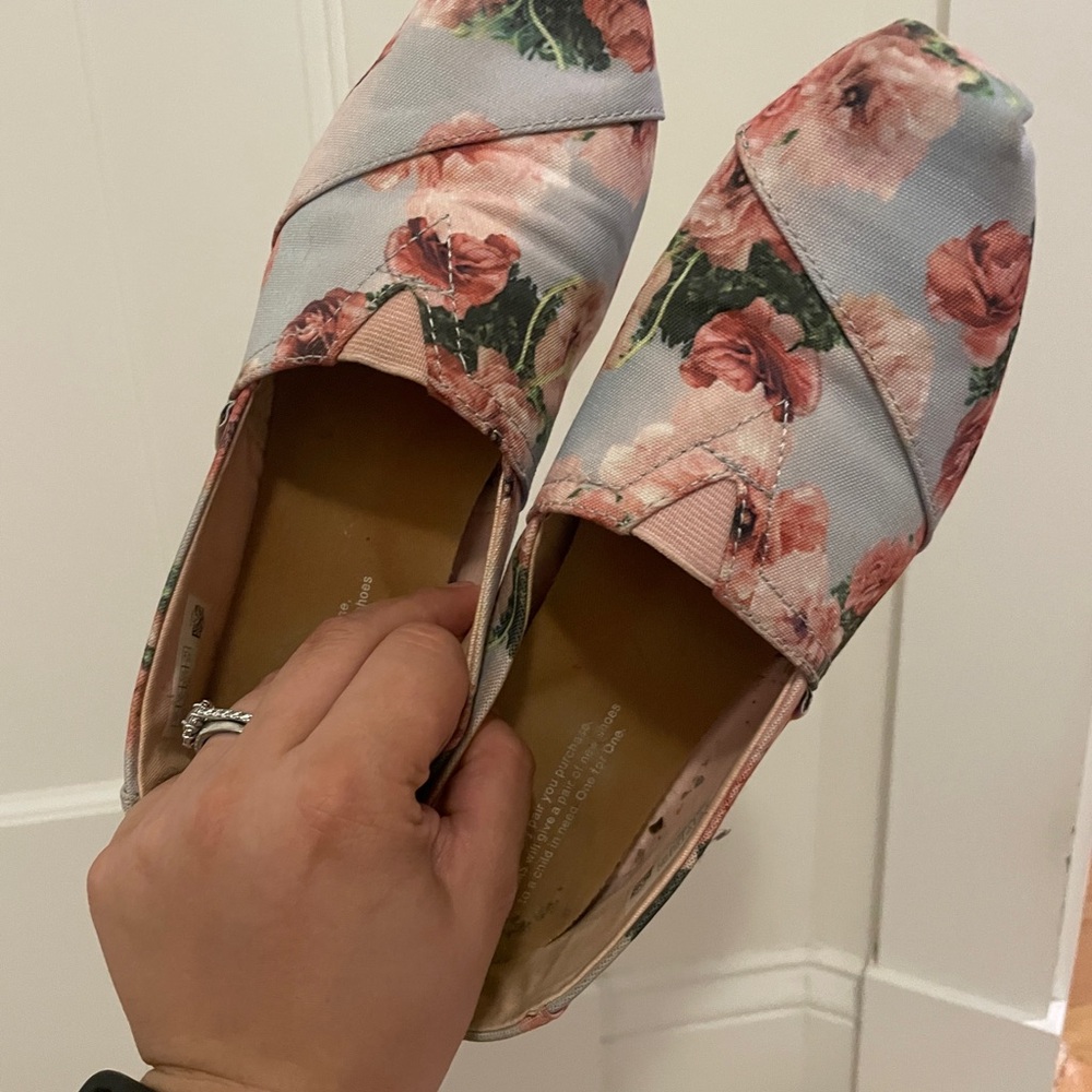 Toms Pink Graphic Floral Size 7